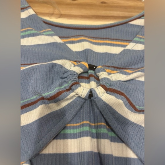 Stylish Striped Crop Top in Blue and White - Picture 6 of 6